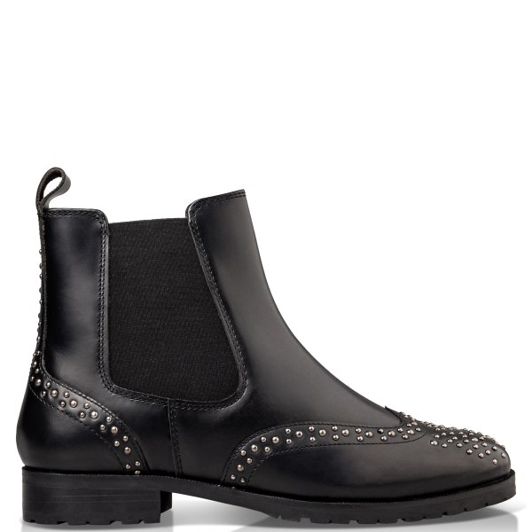CHELSEA BOOTS