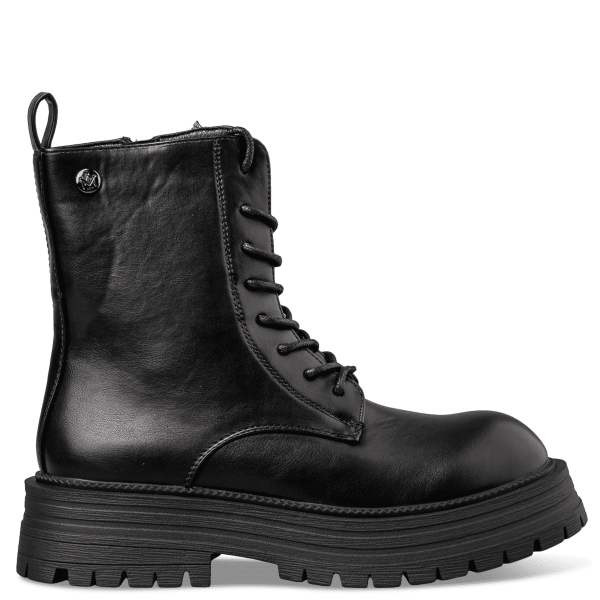 COMBAT BOOTS