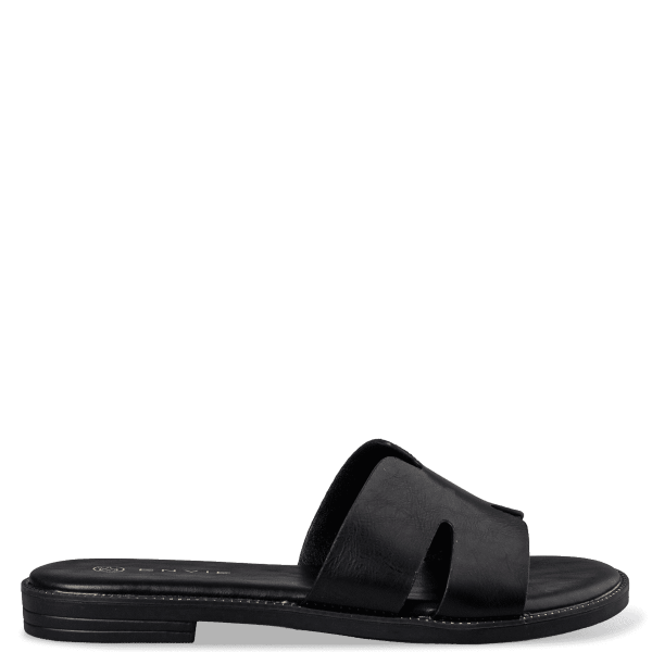 FLAT SANDALS