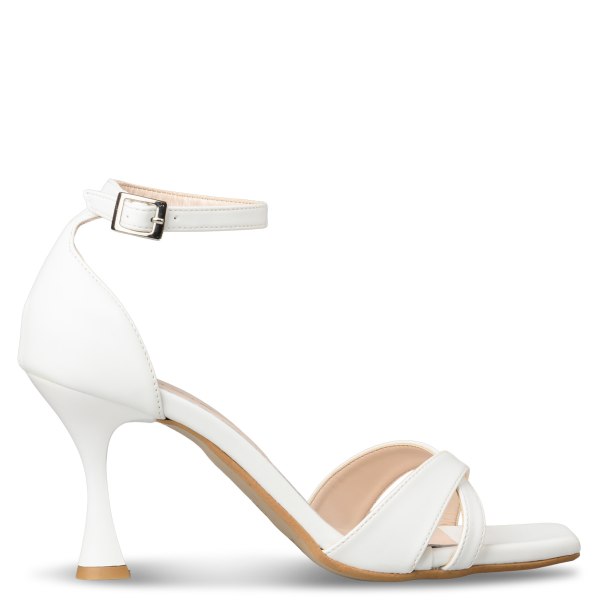 FLARED HEEL SANDALS