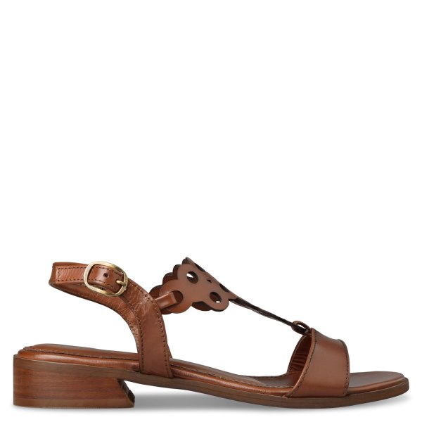 FLAT SANDALS