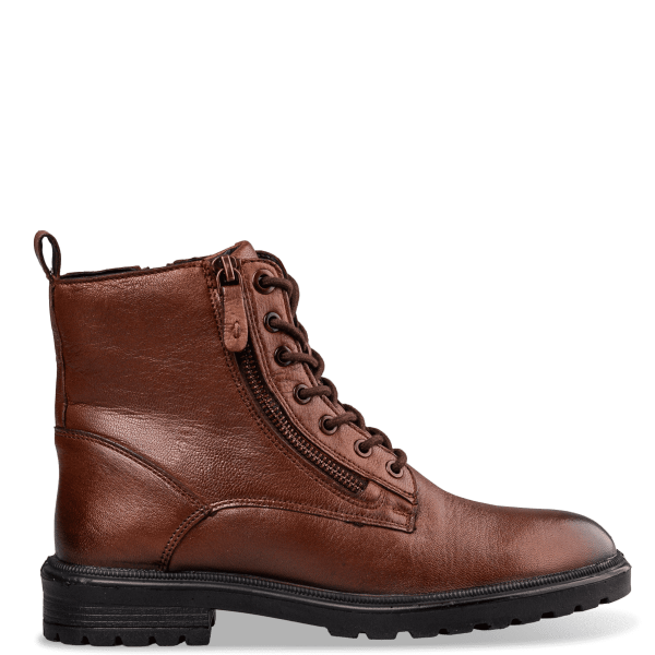 COMBAT BOOTS