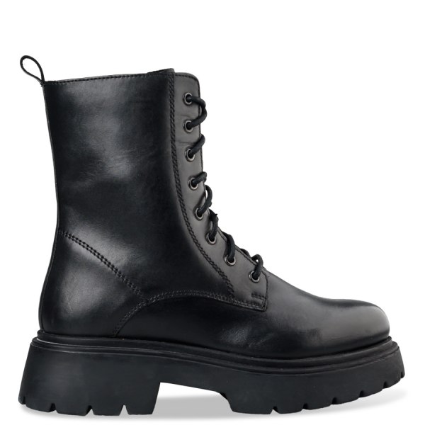 COMBAT BOOTS