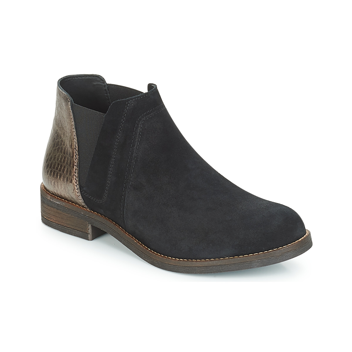 Μποτίνια Clarks DEMI BEAT