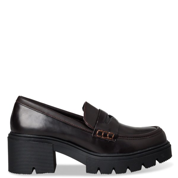 CHUNKY LOAFERS