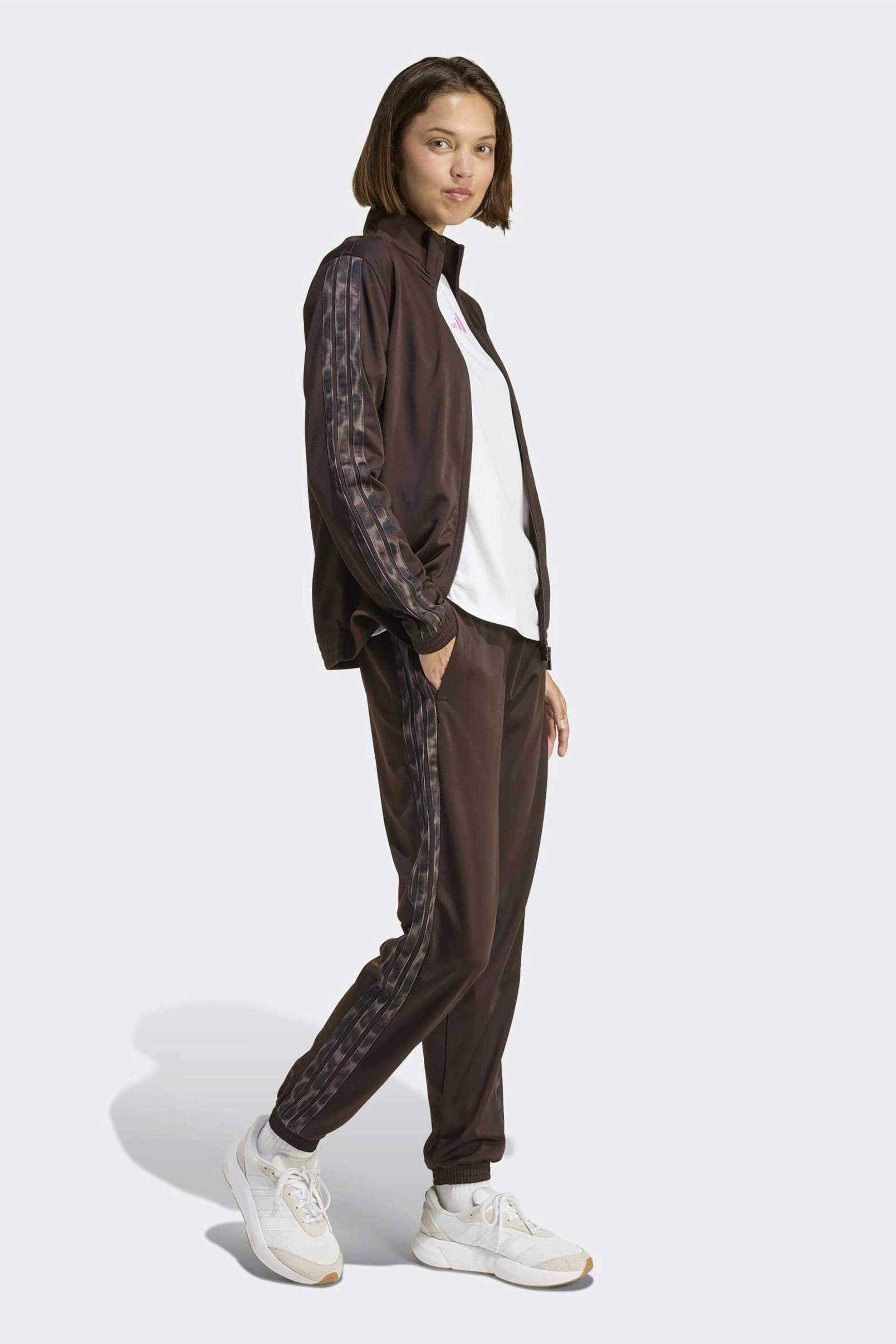 Adidas γυναικείο παντελόνι φόρμας Regular Fit "Leopard Tricot 3-Stripes"