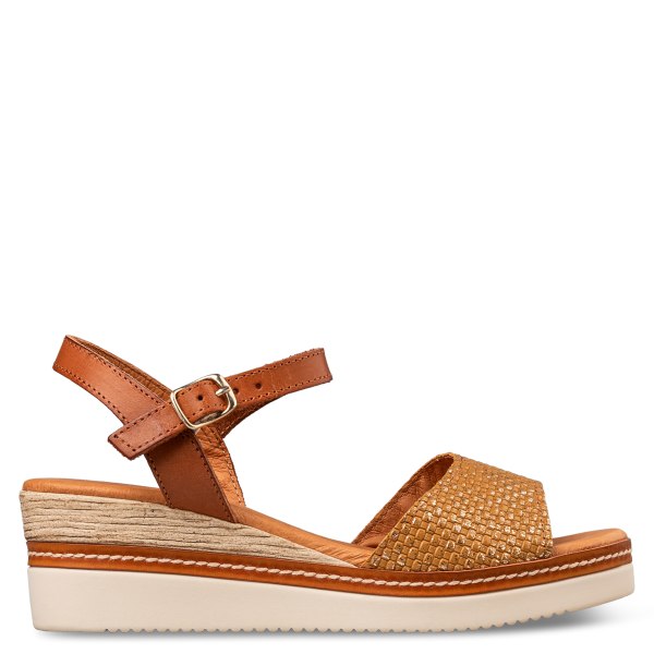PLATFORM SANDALS