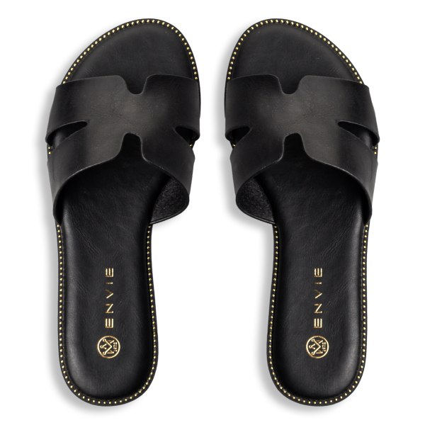 FLAT SANDALS