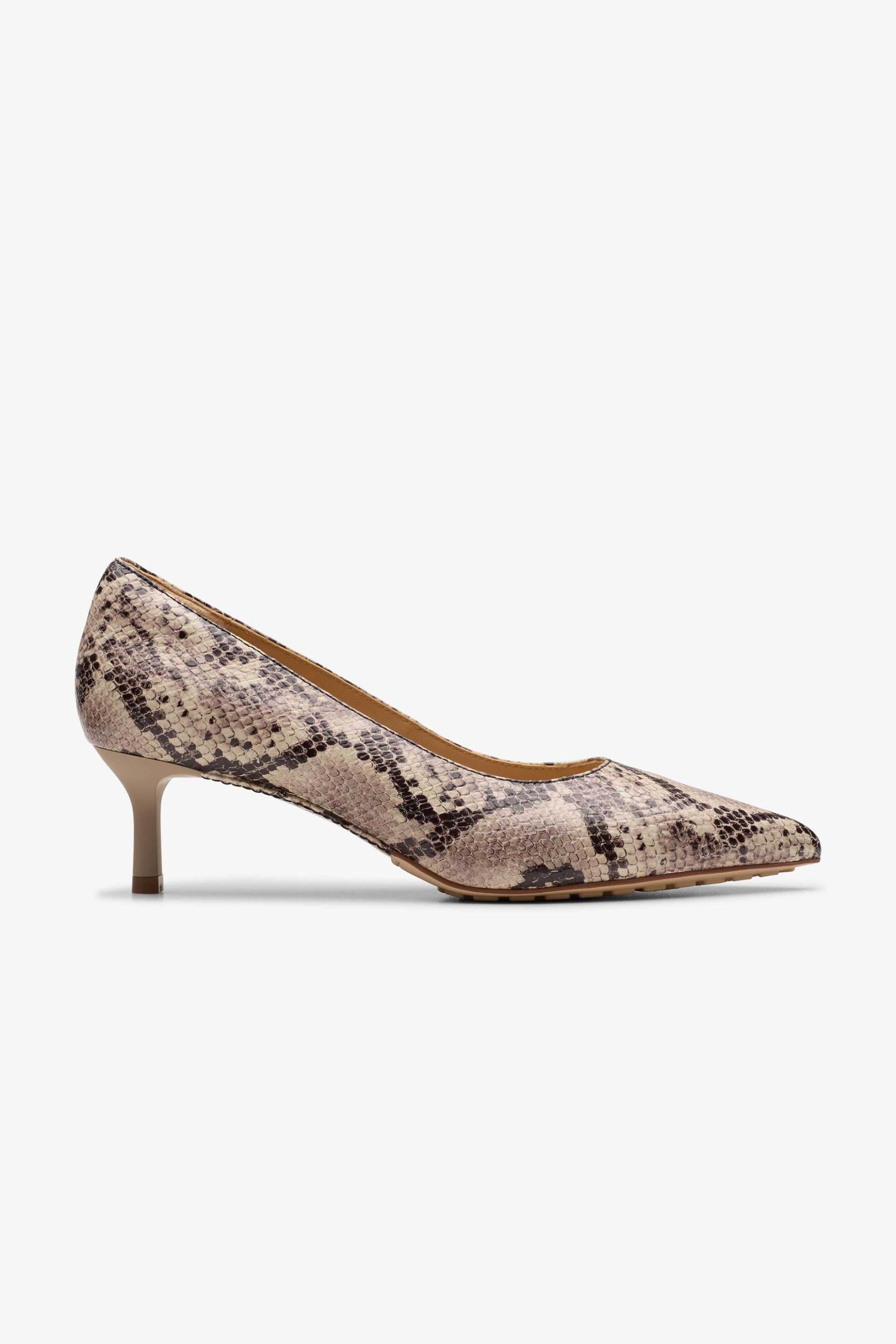 Clarks γυναικείες δερμάτινες γόβες ''Adela Court Snake'' | 36