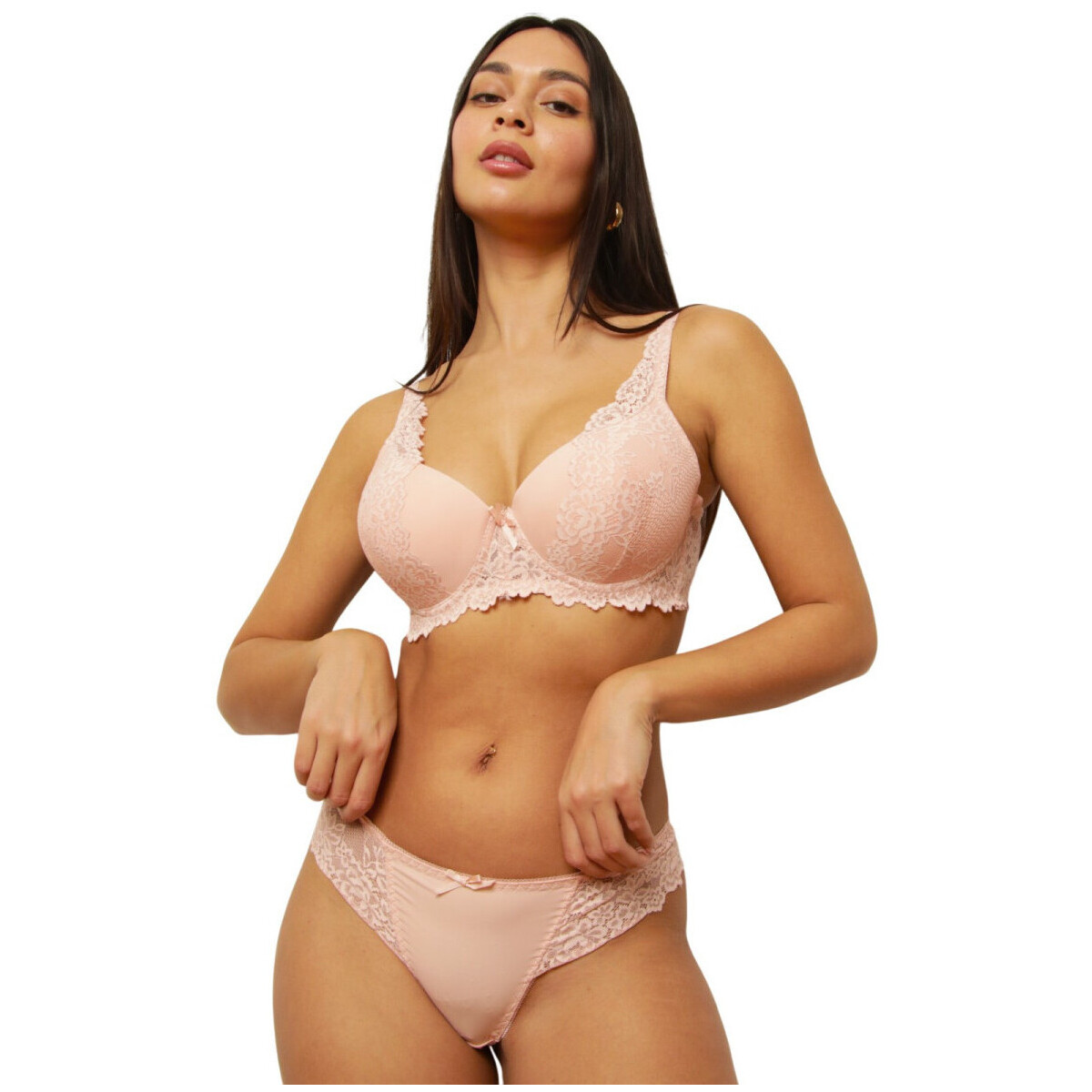 Με πλήρη κάλυψη και στήριξη La Modeuse 77476_P183671