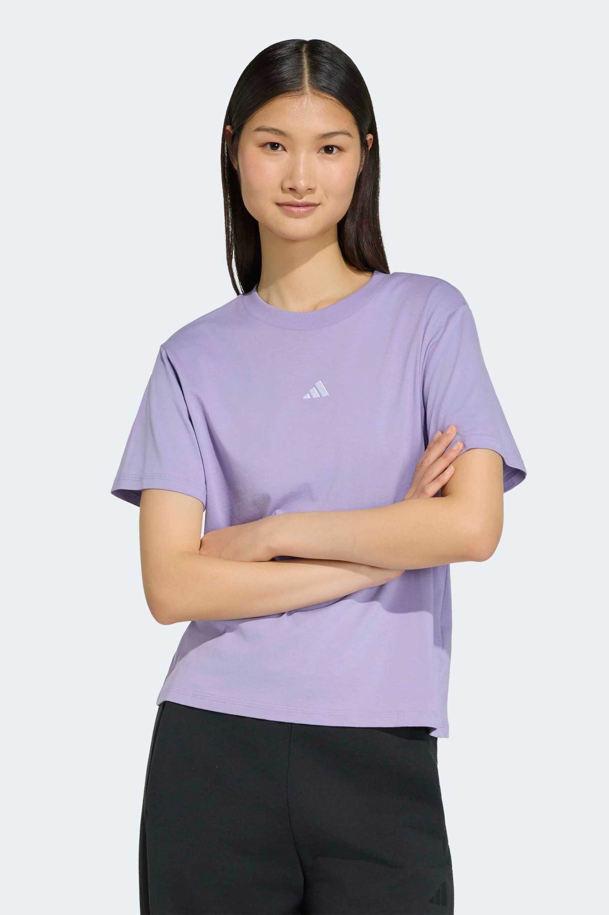 Adidas γυναικείο T-shirt Regular Fit "Essentials Small Logo"
