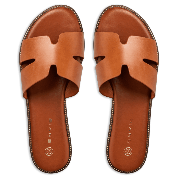 FLAT SANDALS
