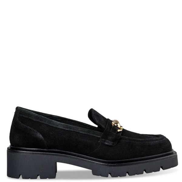 CHUNKY LOAFERS