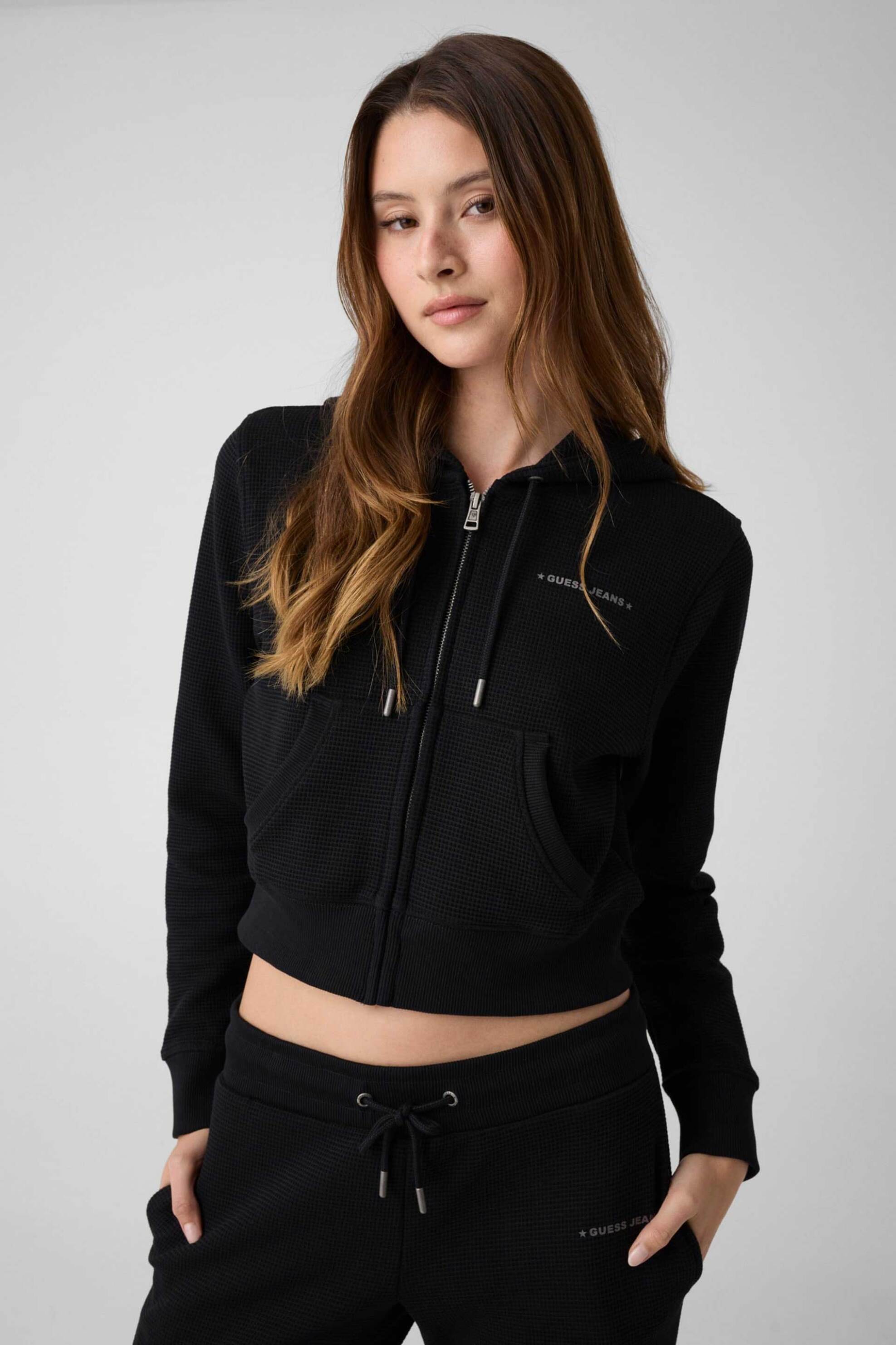 Guess γυναικεία ζακέτα φούτερ cropped με waffle pattern, κουκούλα και logo print Regular Fit