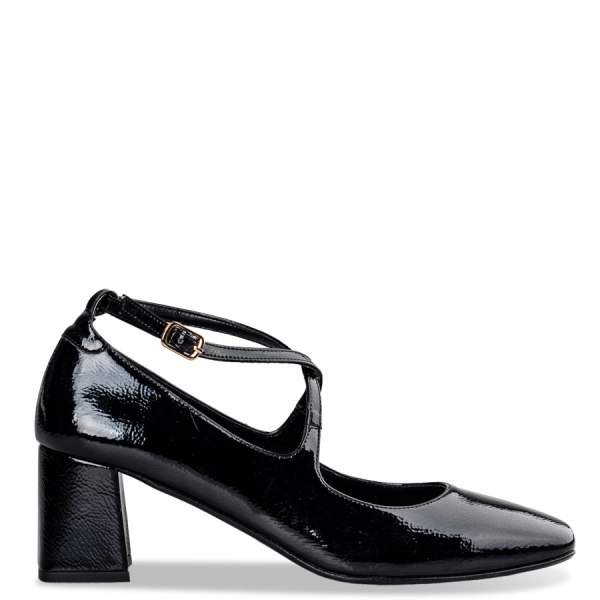 MARY JANES PUMPS