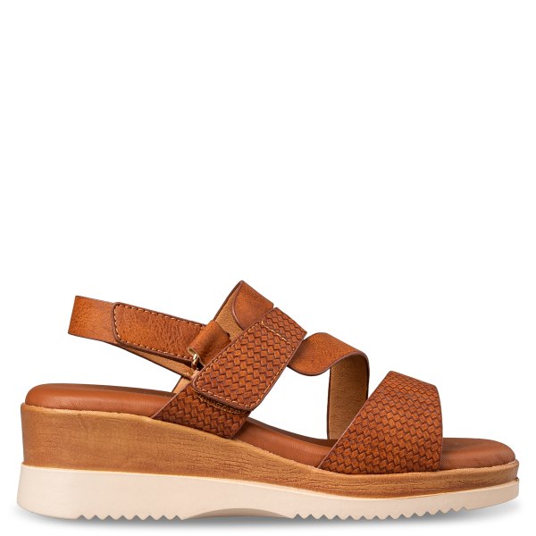 PLATFORM SANDALS