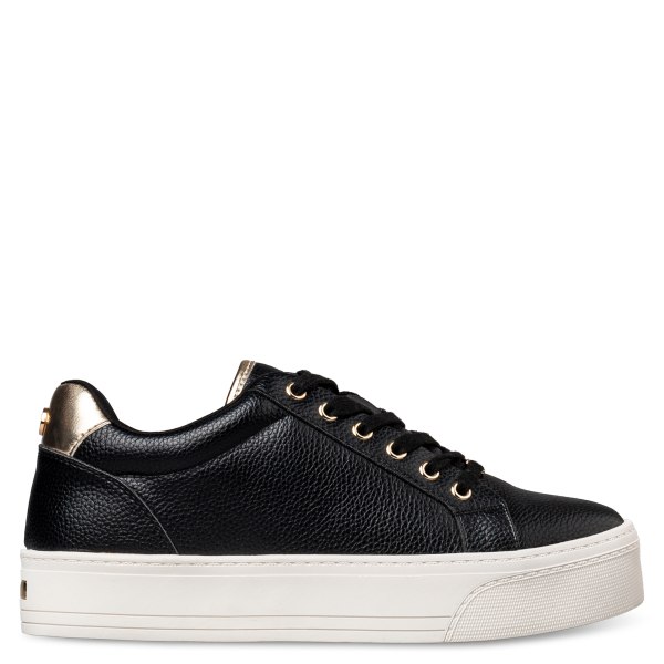 LOW TOP SNEAKERS