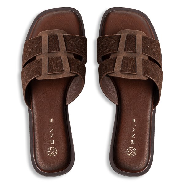 FLAT SANDALS