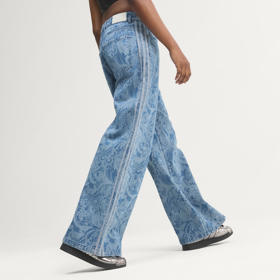 DENIM ΠΑΝΤΕΛΟΝΙ ΜΕ ΜΕΣΗ ΜΕΣΑΙΟΥ ΥΨΟΥΣ ΚΑΙ ΙΣΙΑ ΓΡΑΜΜΗ ADIDAS LIBERTY LONDON FIREBIRD