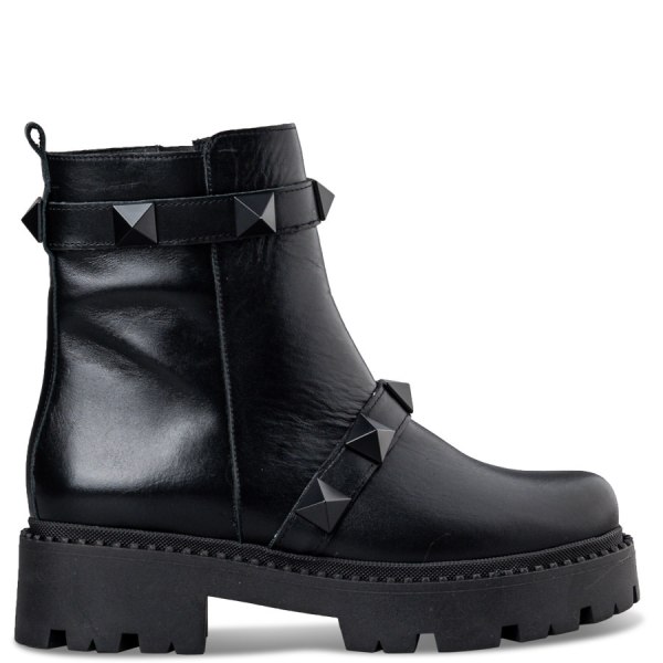 LEATHER BOOTIES