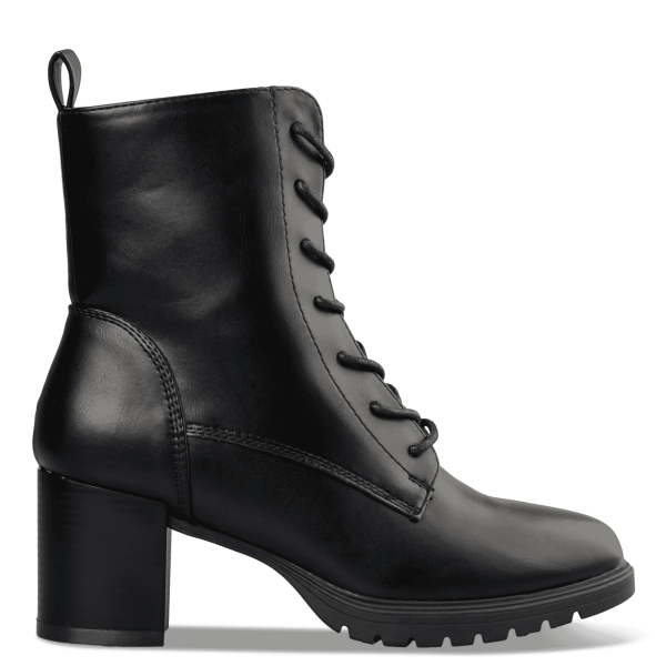 COMBAT BOOTS