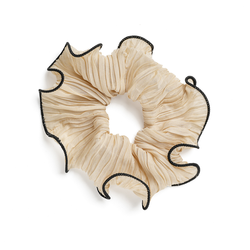 Μπεζ Πλισέ Scrunchie