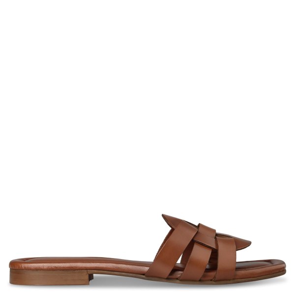 FLAT SANDALS