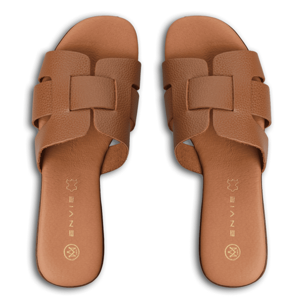 FLAT SANDALS