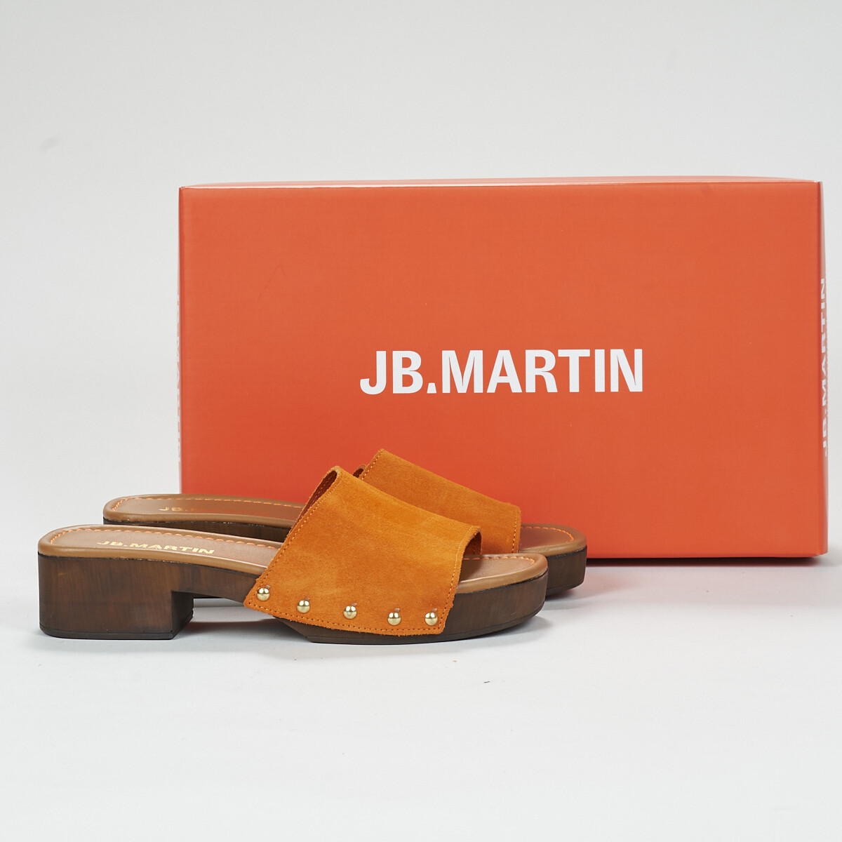 Mules JB Martin APRIL