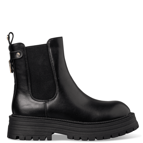 CHELSEA BOOTS