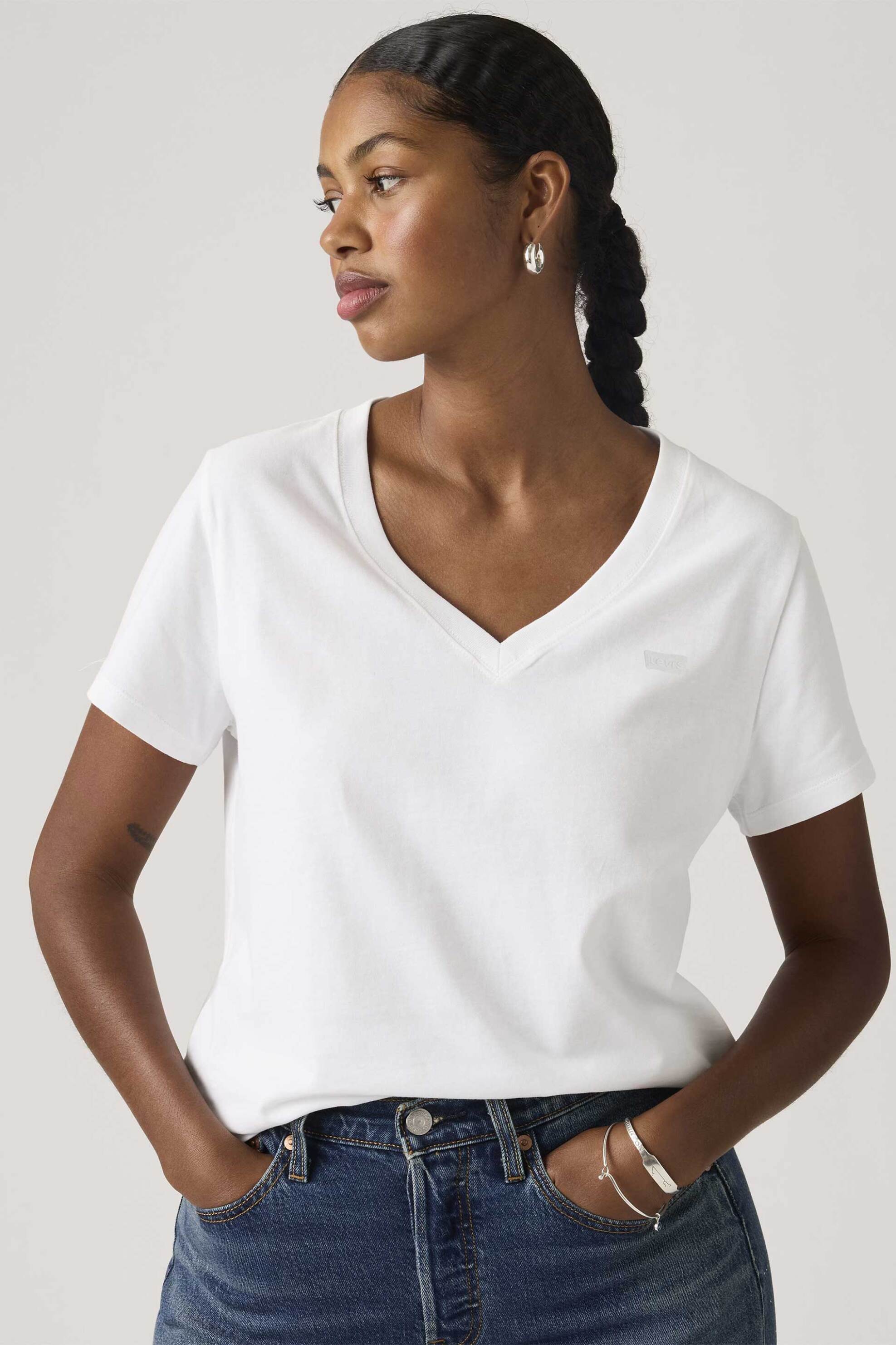 Levi's® γυναικείο T-shirt με V και λογότυπο Standard Fit "Favorite"
