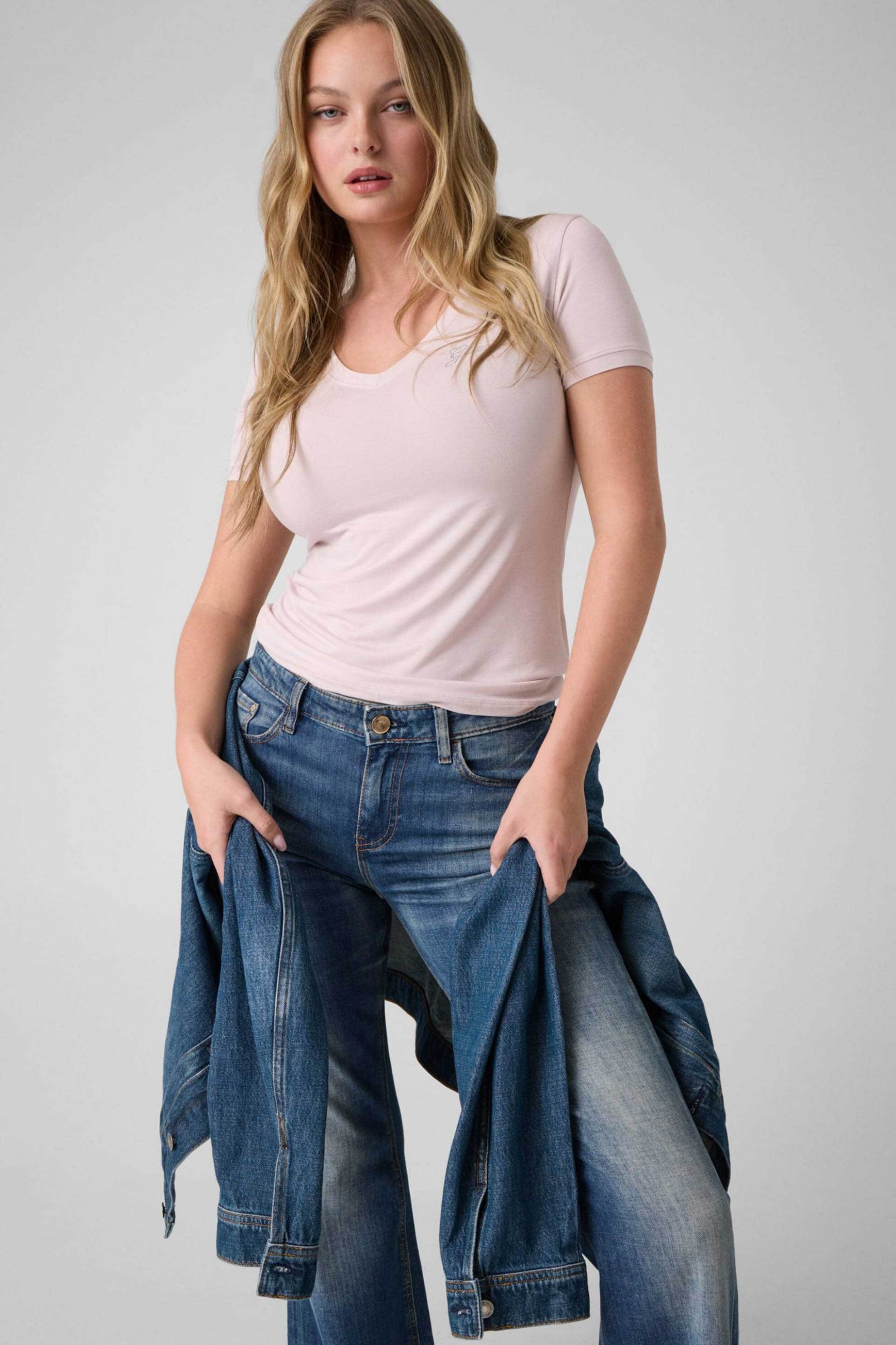 Guess γυναικείο T-shirt με λογότυπο από στρας Slim Fit