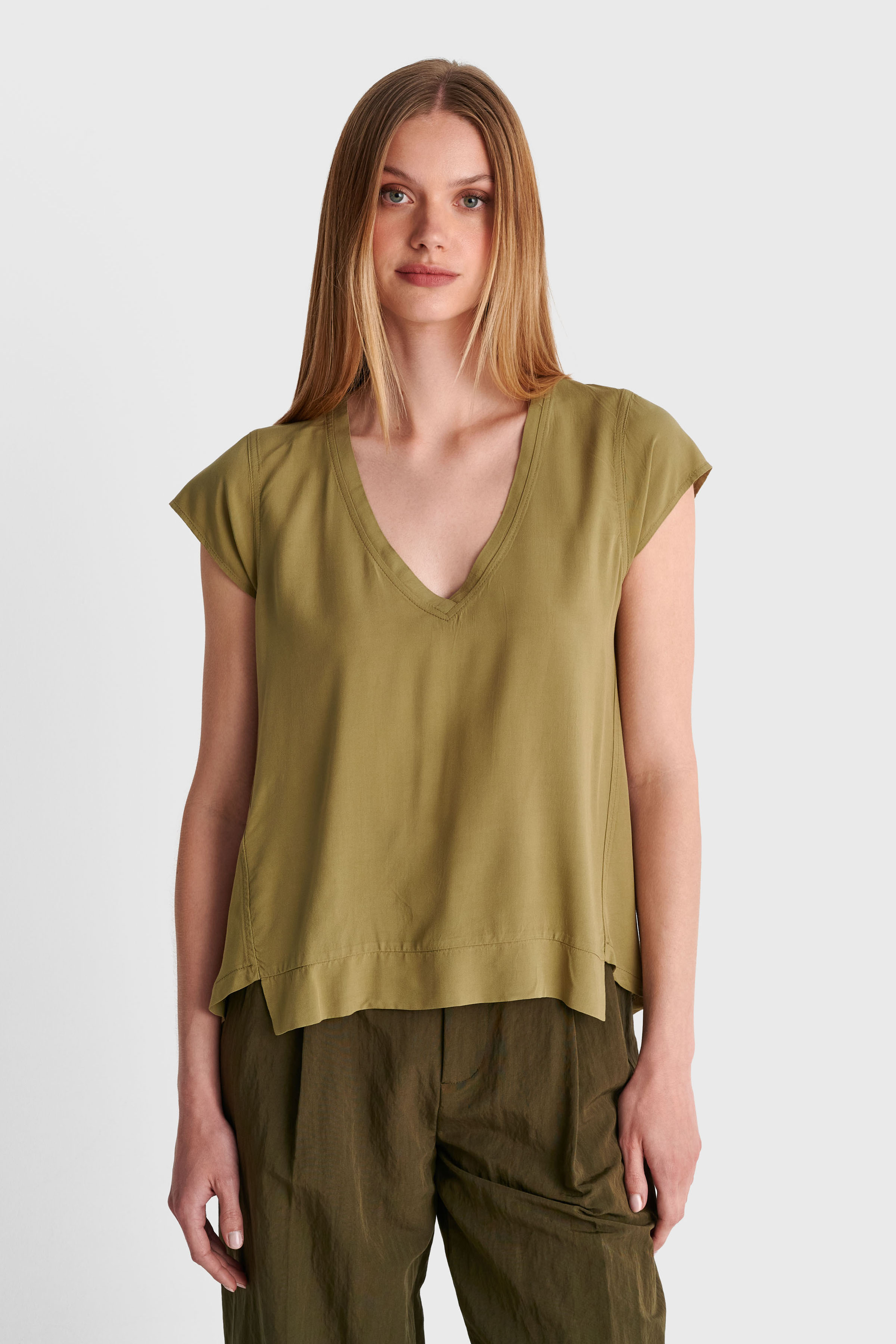 Μπλούζα κοντομάνικη V-neck - Ανοιχτό Χακί