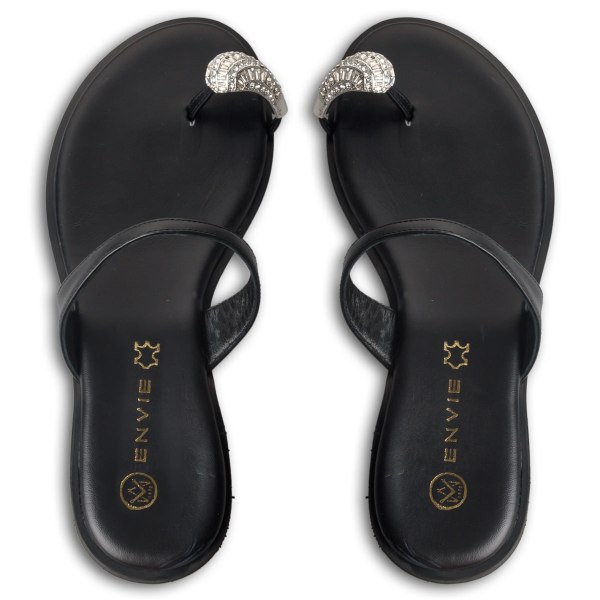FLAT SANDALS